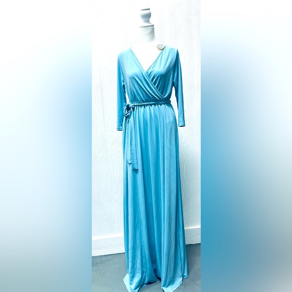 Pinkblush Dresses & Skirts - Pink blush Maternity gown NWT